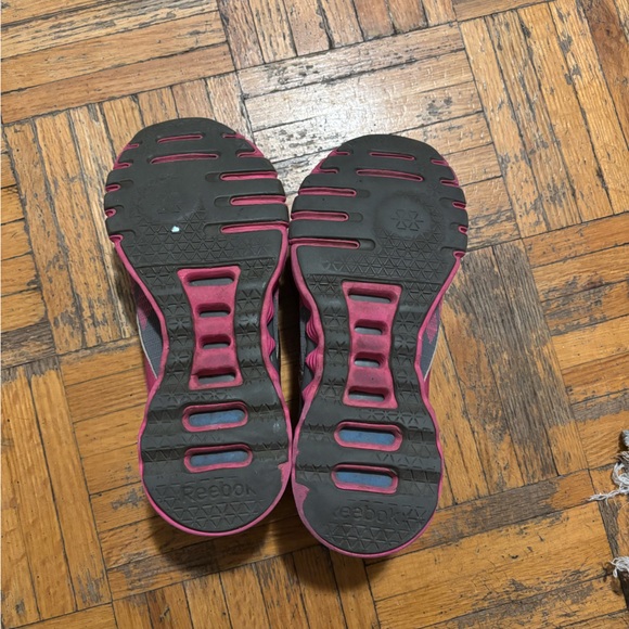 Reebok pink sneakers - Picture 6 of 6